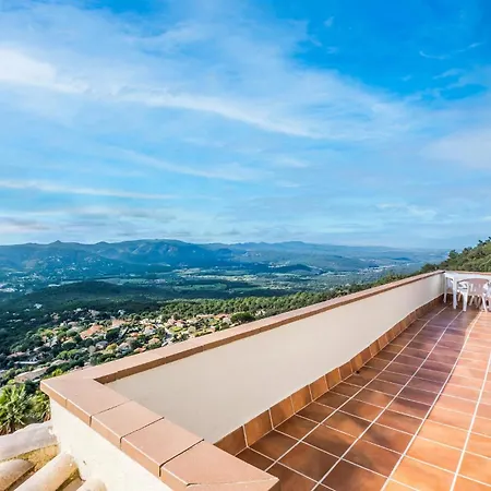 Holiday home 4 Bedroom Beautiful In Santa Cristina Daro