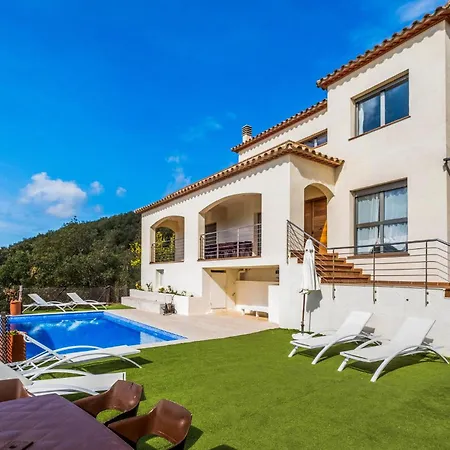 4 Bedroom Beautiful In Santa Cristina Daro