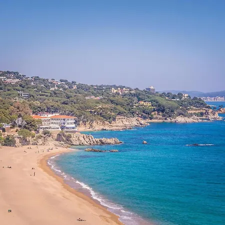 4 Bedroom Beautiful In Santa Cristina Daro Holiday home